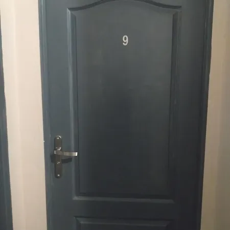 Apartmán Tanie Pokoj Nr 9 , 1 Osobowy Z Lazienka Na Korytarzu