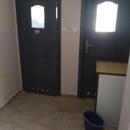 Apartmán Tanie Pokoj Nr 9 , 1 Osobowy Z Lazienka Na Korytarzu *